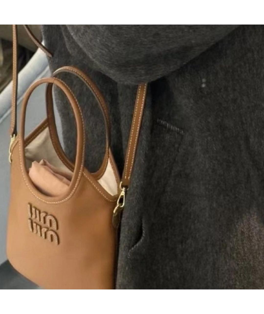 MIU MIU Коричневая кожаная сумка с короткими ручками, фото 7