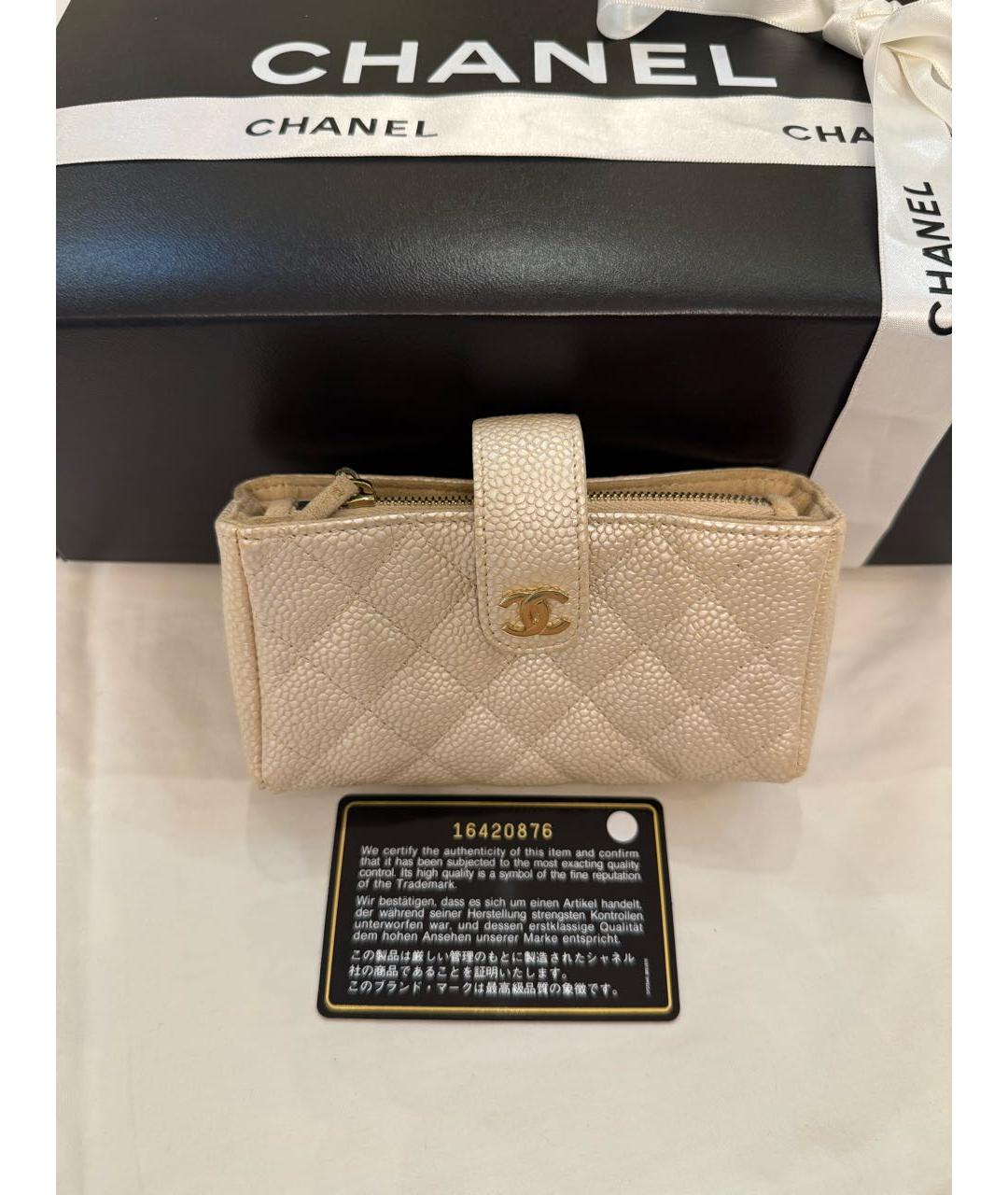 CHANEL Бежевый кожаный кошелек, фото 5