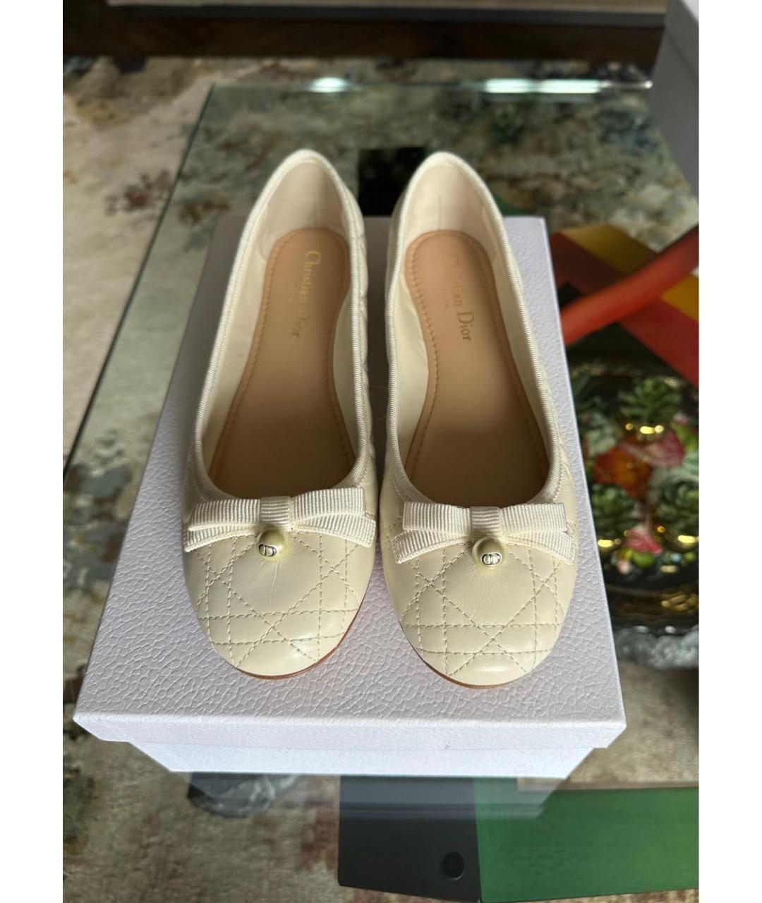CHRISTIAN DIOR Бежевые кожаные балетки, фото 2