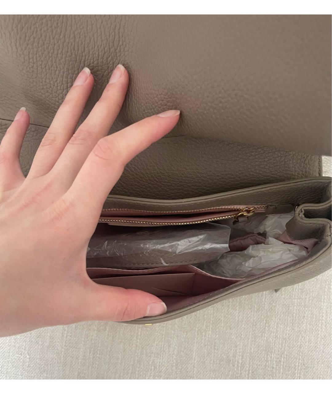 COCCINELLE Бежевая кожаная сумка с короткими ручками, фото 3