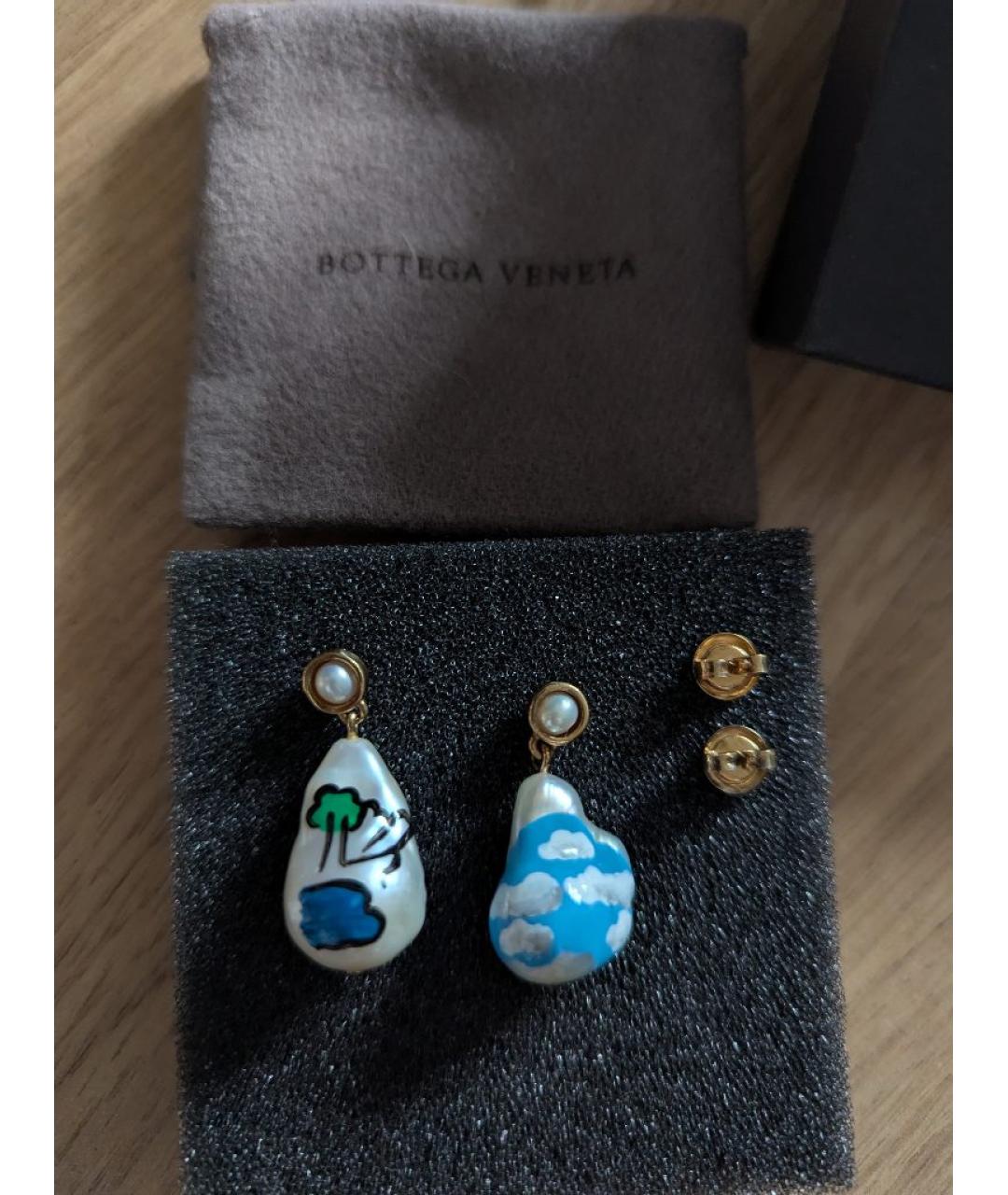 BOTTEGA VENETA Белые жемчужные серьги, фото 4