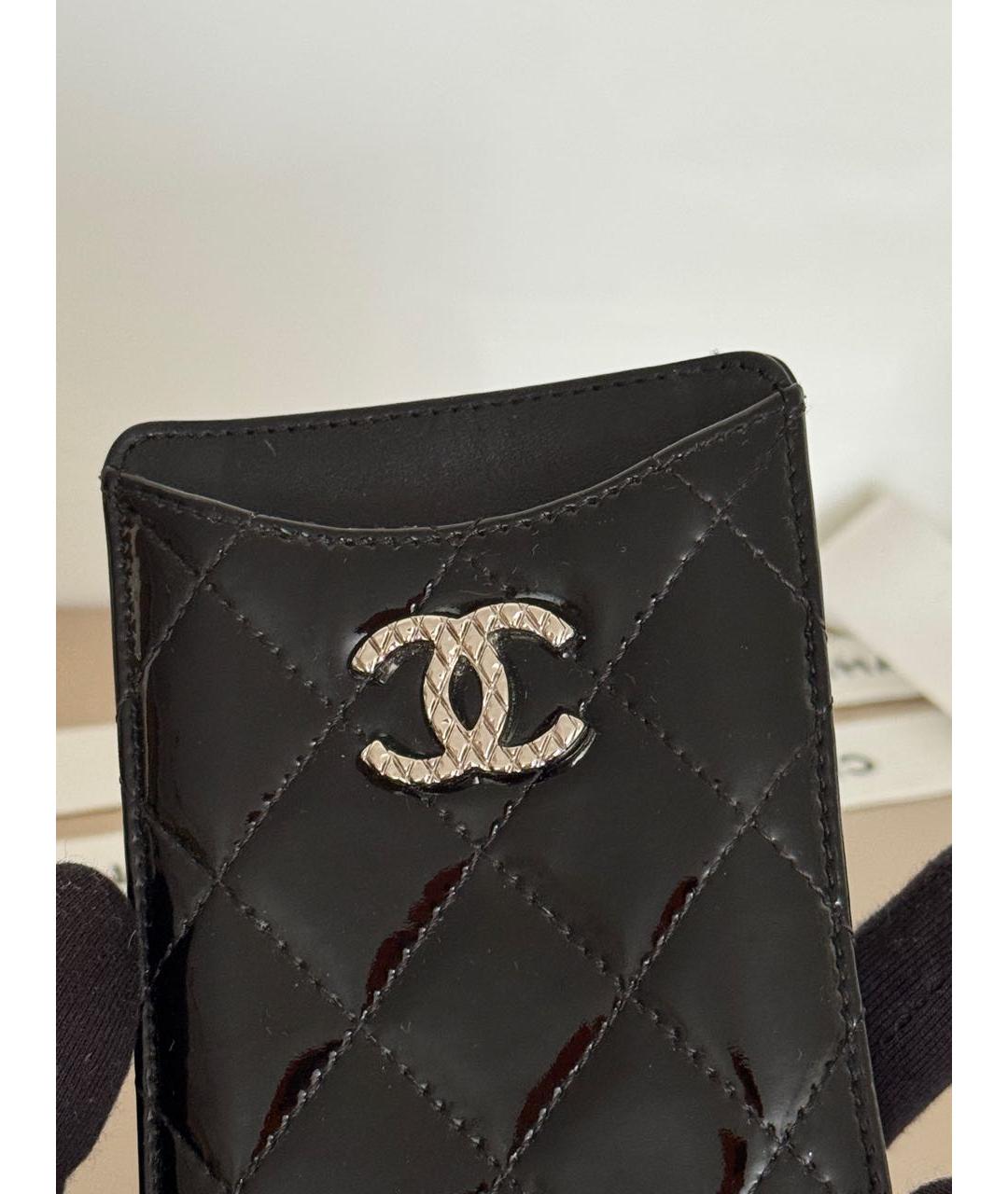 CHANEL Черный кардхолдер из лакированной кожи, фото 8