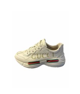GUCCI Низкие кроссовки / кеды