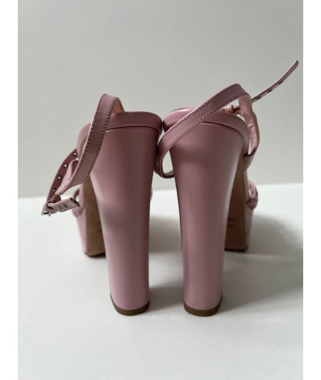 VALENTINO Розовые босоножки из лакированной кожи, фото 4