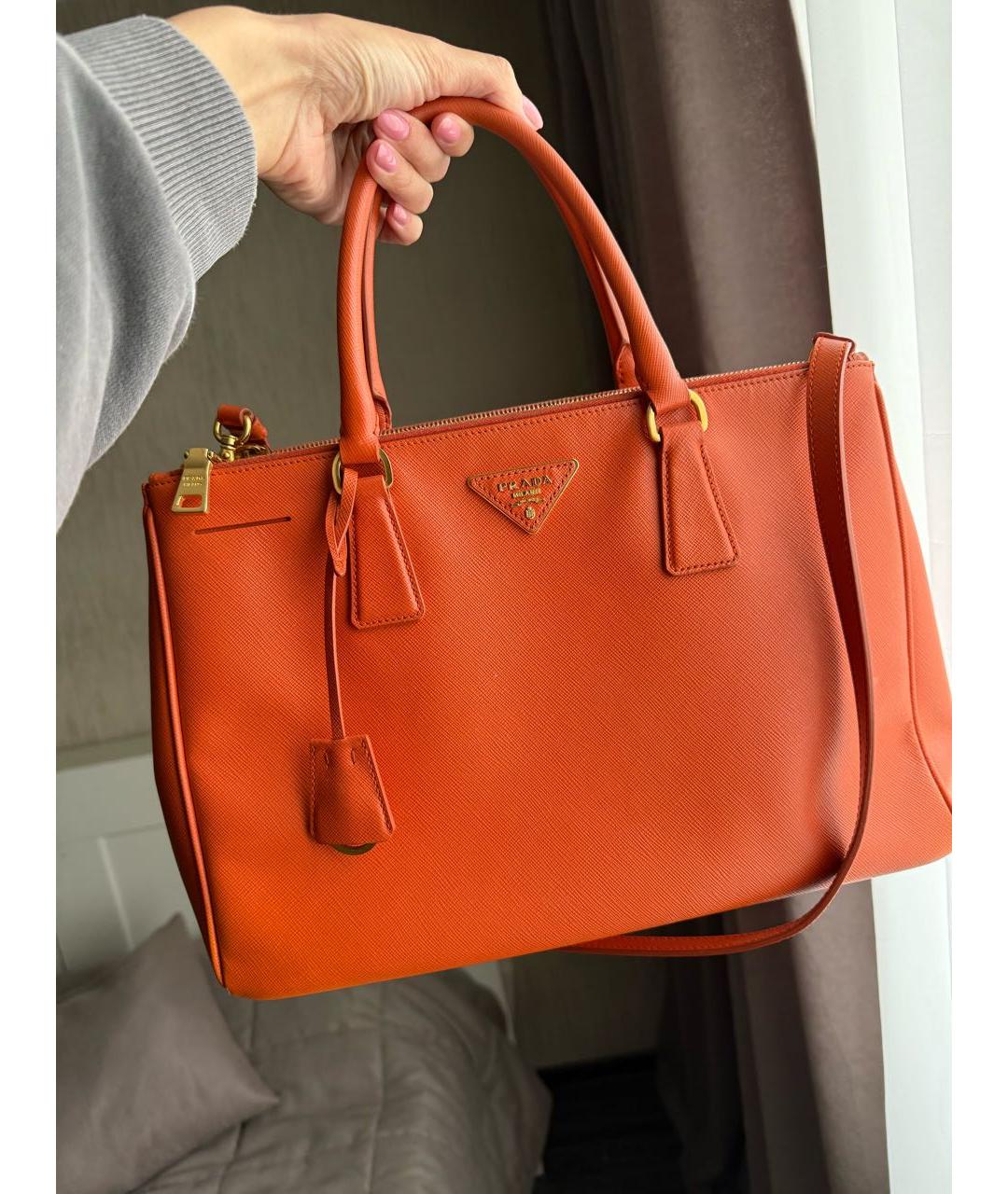 PRADA Оранжевая кожаная сумка тоут, фото 7