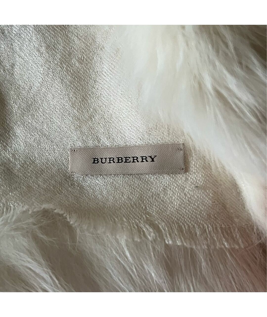 BURBERRY Белый кашемировый шарф, фото 3