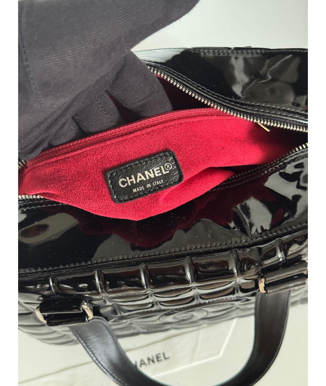 CHANEL Черная сумка тоут из лакированной кожи, фото 8