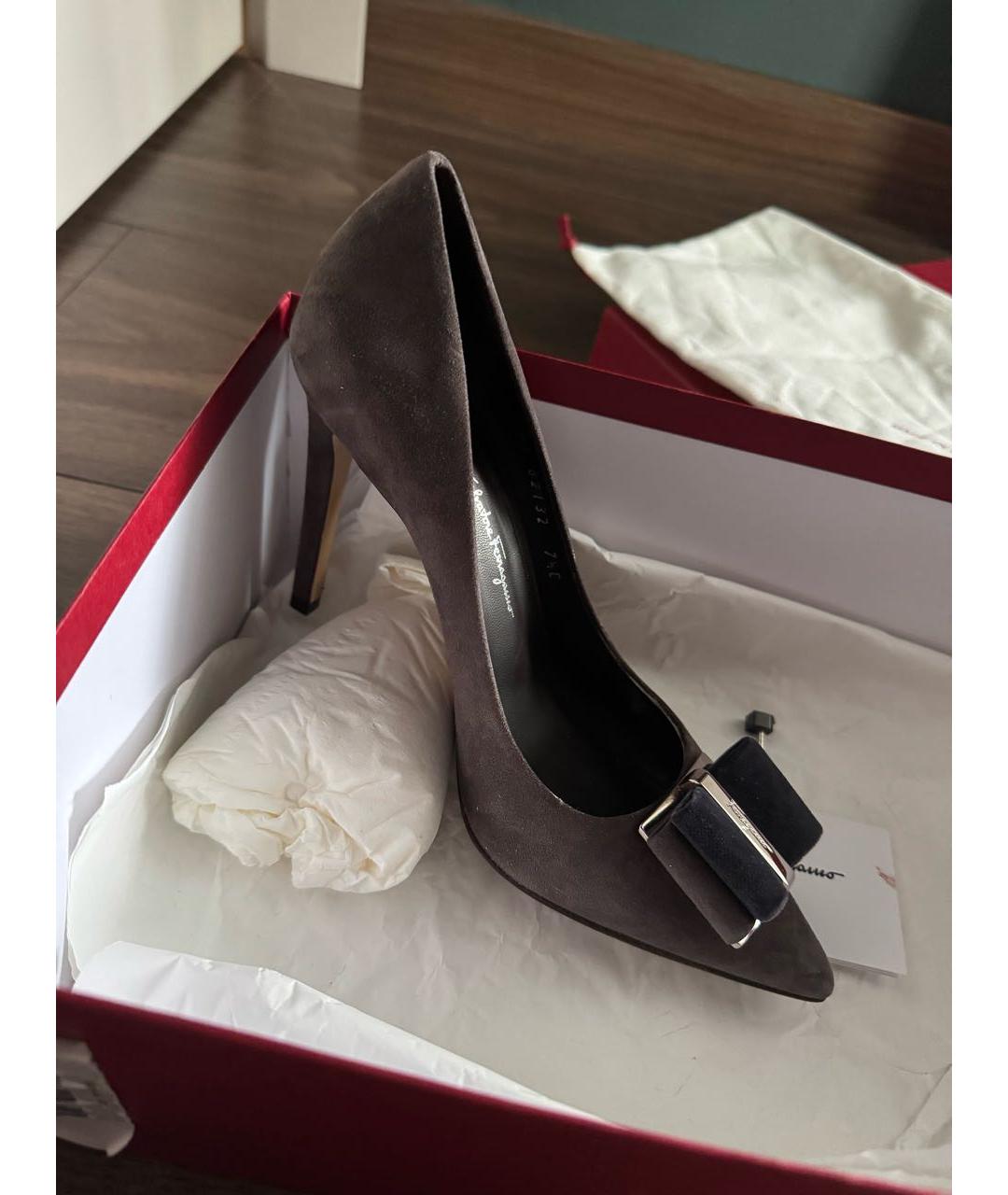 FERRAGAMO Коричневые замшевые туфли, фото 3
