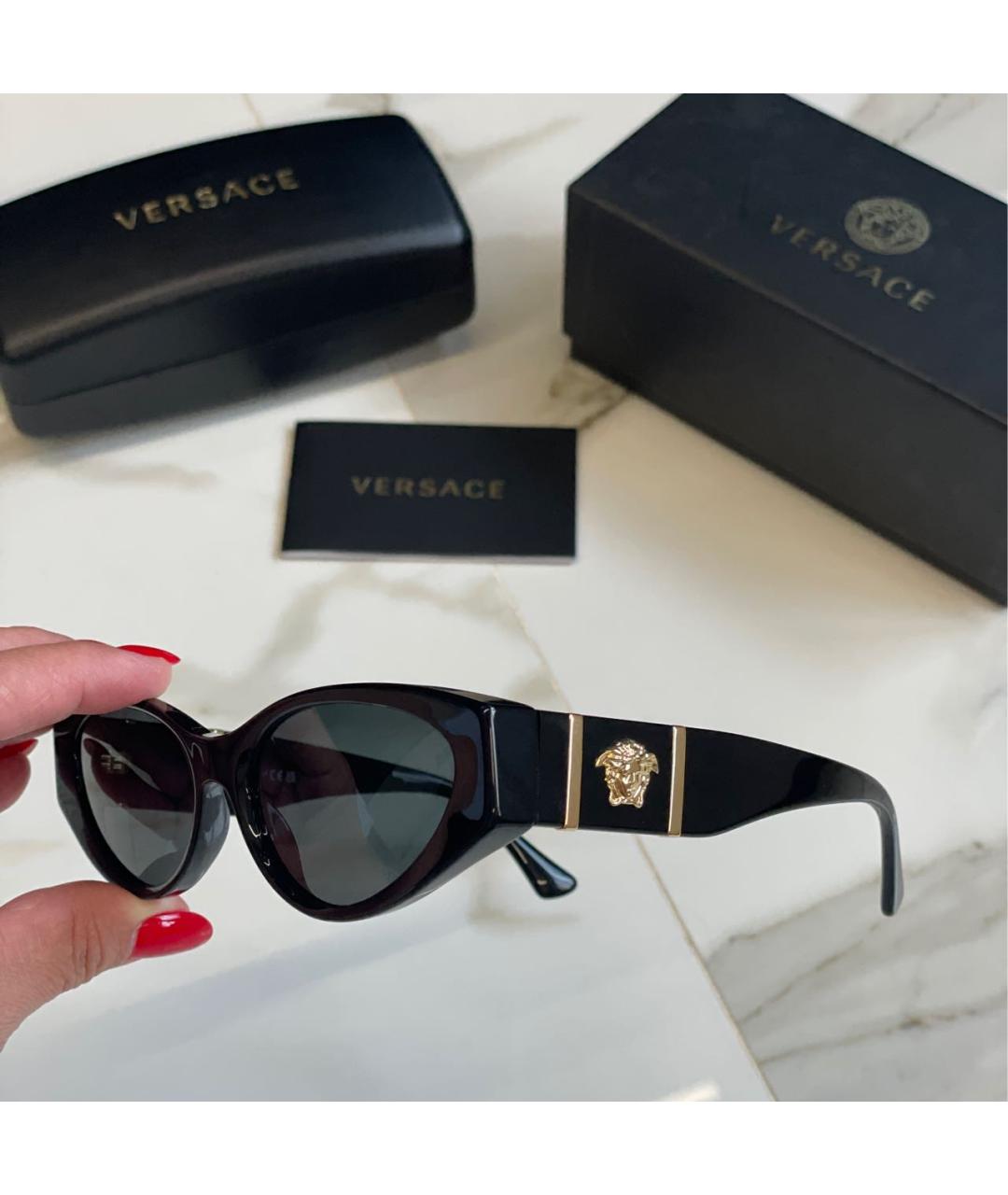 VERSACE Черные пластиковые солнцезащитные очки, фото 4