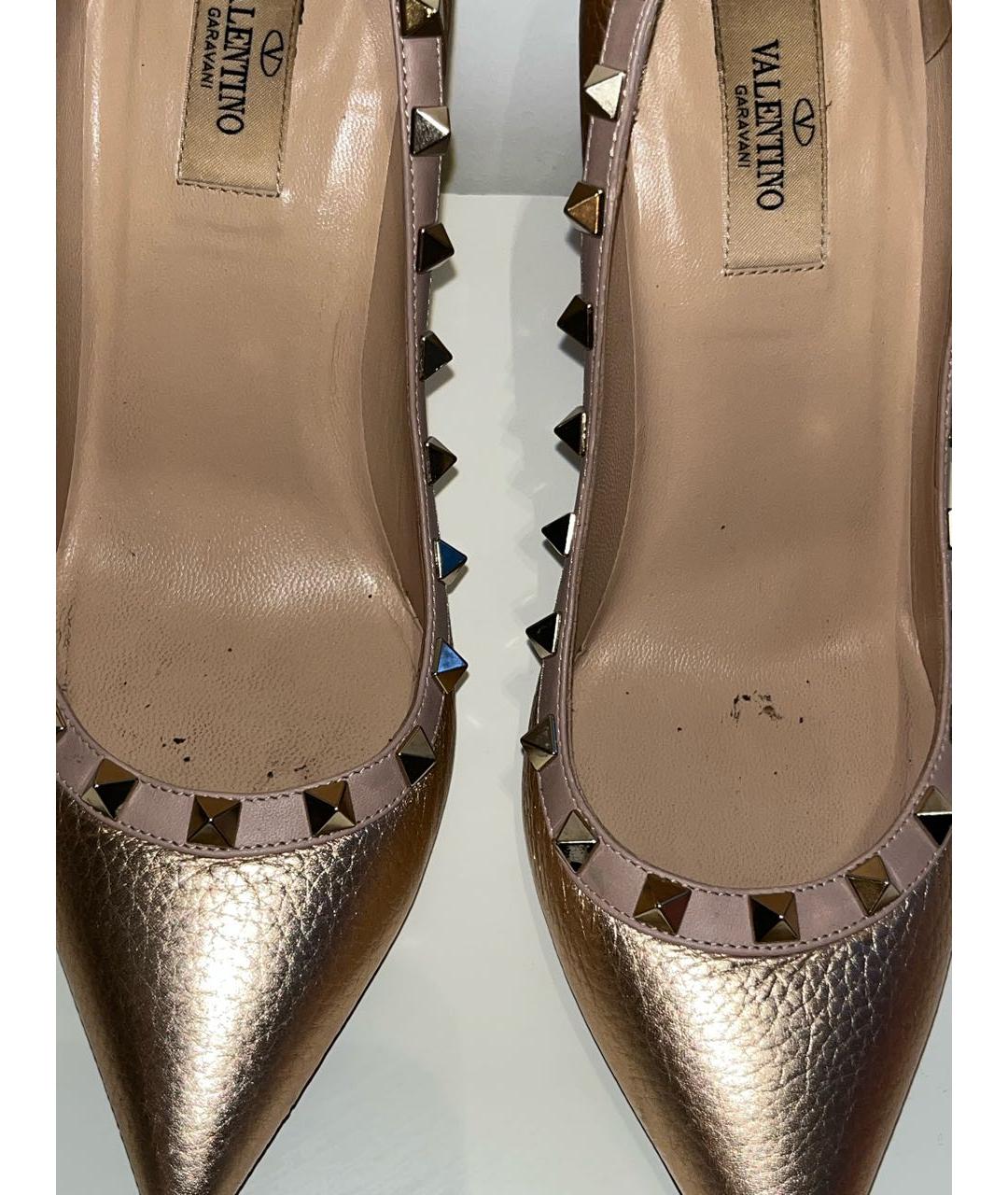 VALENTINO Золотые кожаные туфли, фото 3