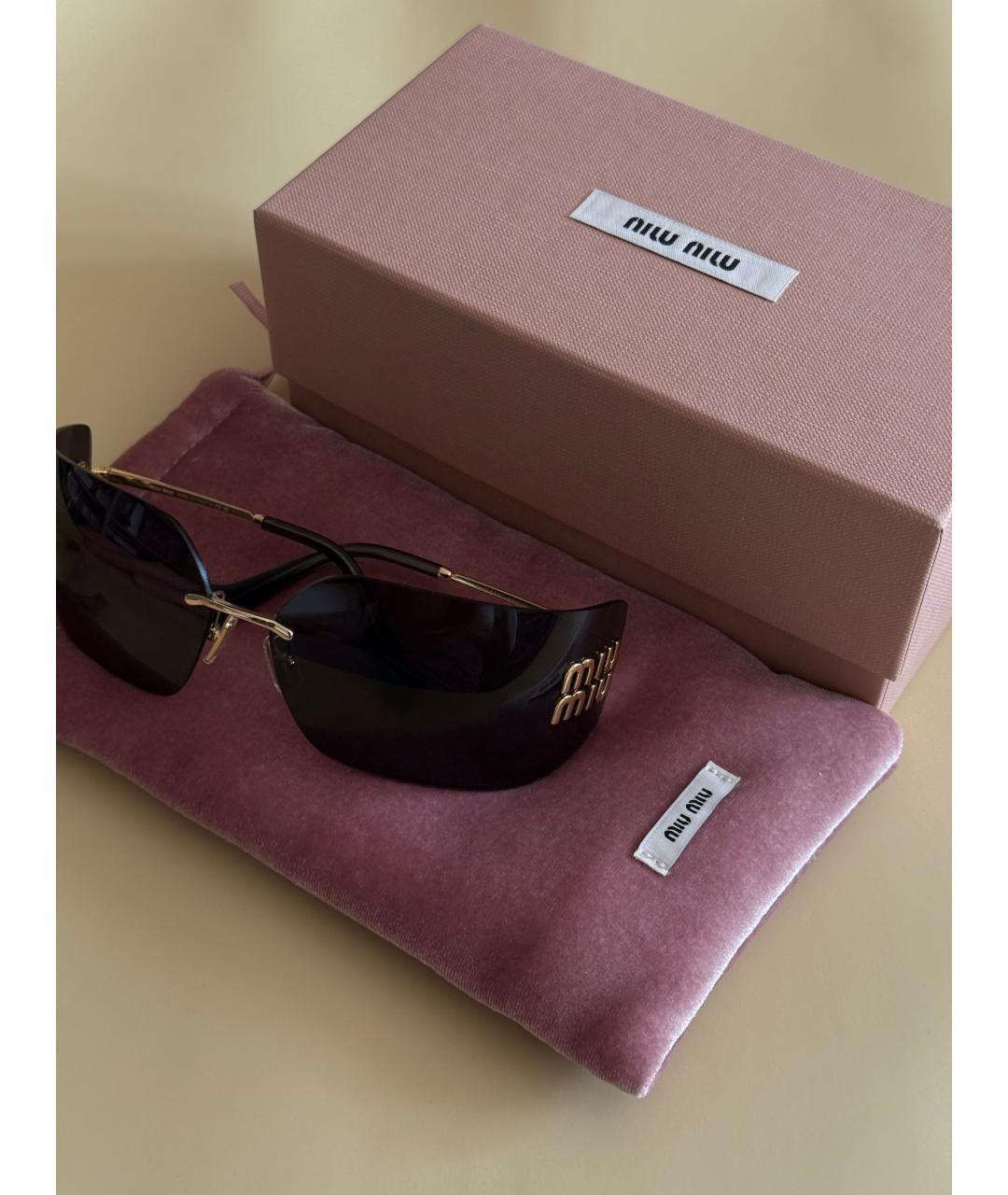 MIU MIU Черные пластиковые солнцезащитные очки, фото 3
