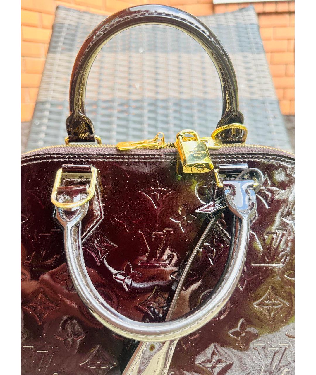 LOUIS VUITTON Бордовая сумка через плечо из лакированной кожи, фото 3