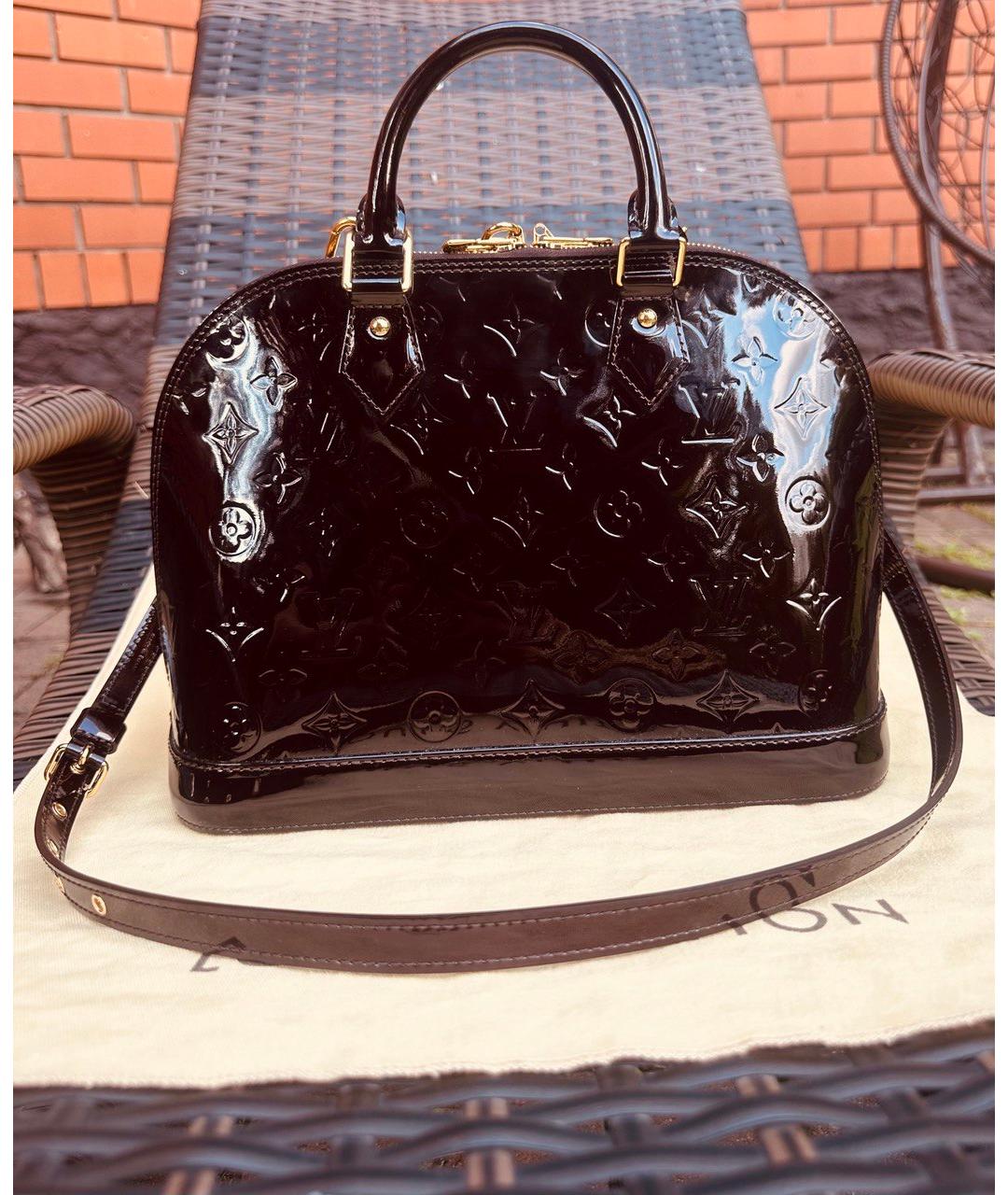 LOUIS VUITTON Бордовая сумка через плечо из лакированной кожи, фото 2