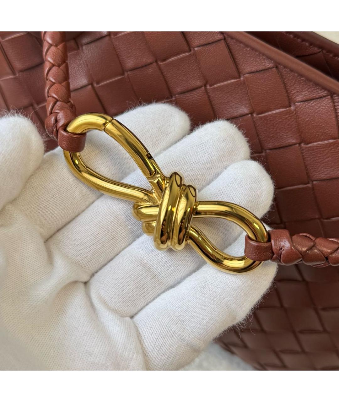 BOTTEGA VENETA Бордовая кожаная сумка с короткими ручками, фото 5