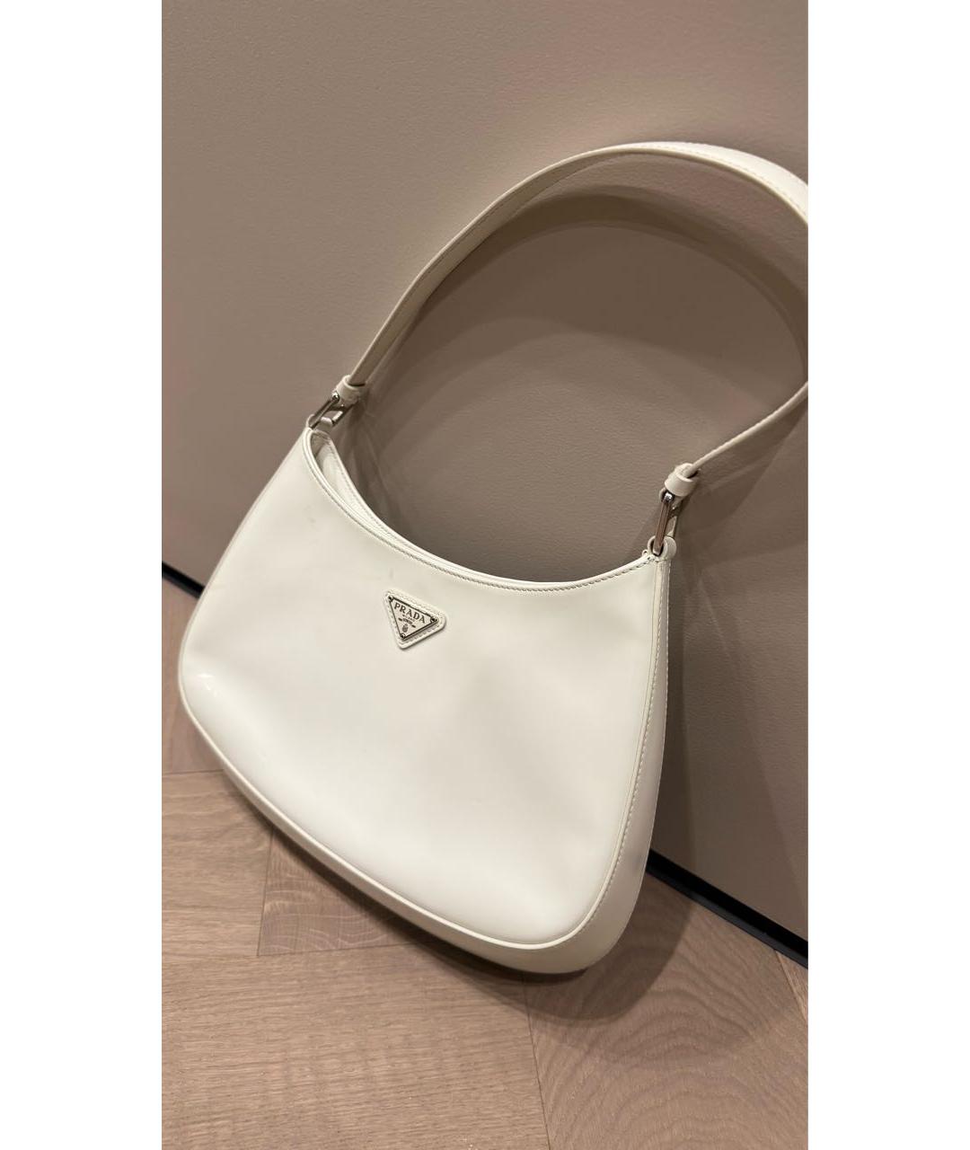 PRADA Белая сумка через плечо из лакированной кожи, фото 2
