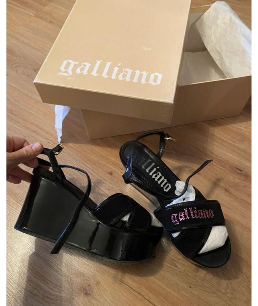 JOHN GALLIANO Черные замшевые босоножки, фото 4
