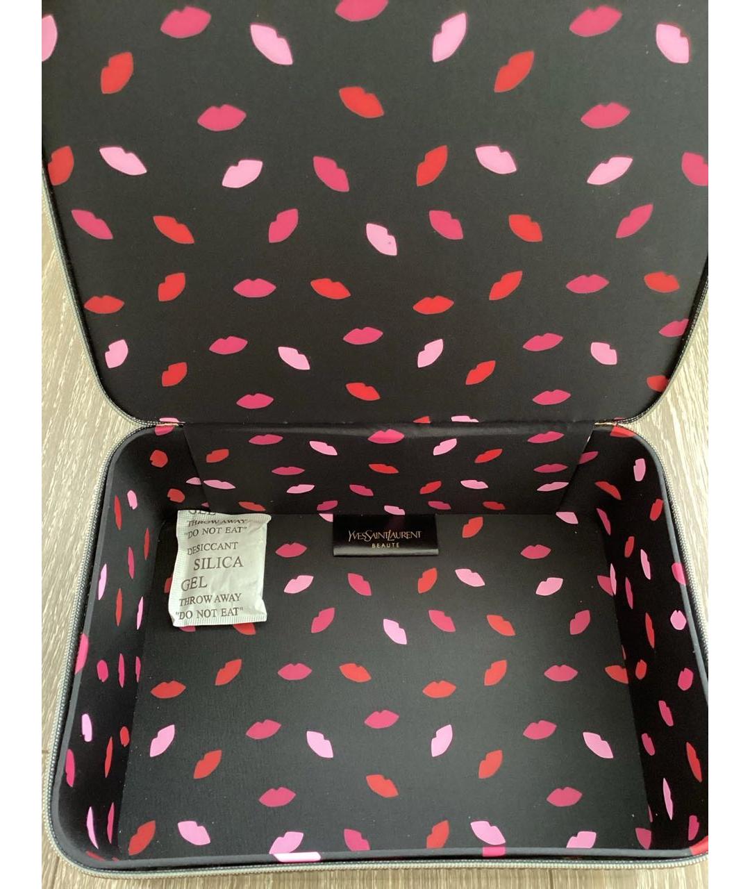 YVES SAINT LAURENT BEAUTY Черная косметичка из лакированной кожи, фото 4