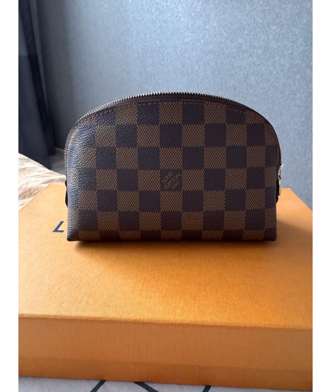 LOUIS VUITTON BEAUTY Коричневая кожаная косметичка, фото 6