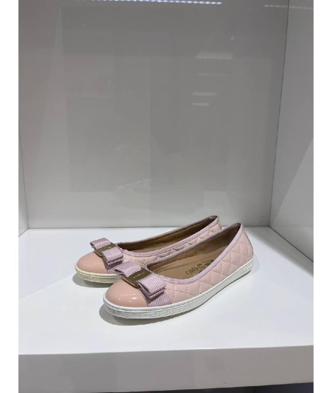 FERRAGAMO Бежевые балетки, фото 2