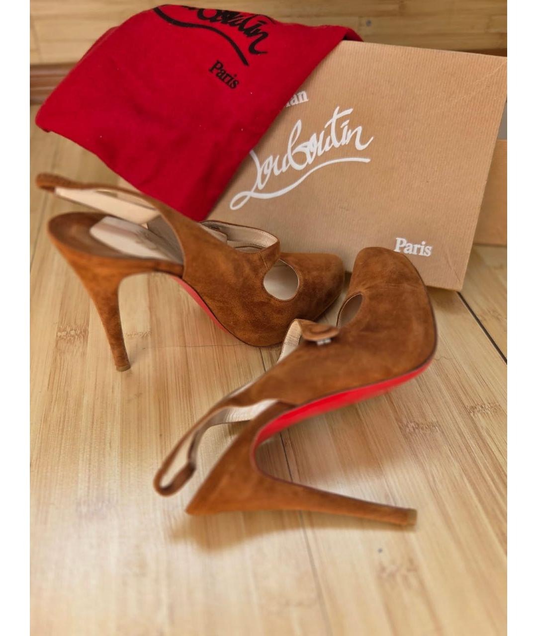 CHRISTIAN LOUBOUTIN Бежевые замшевые туфли, фото 5