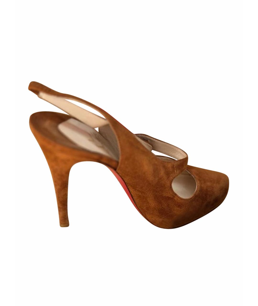 CHRISTIAN LOUBOUTIN Бежевые замшевые туфли, фото 1