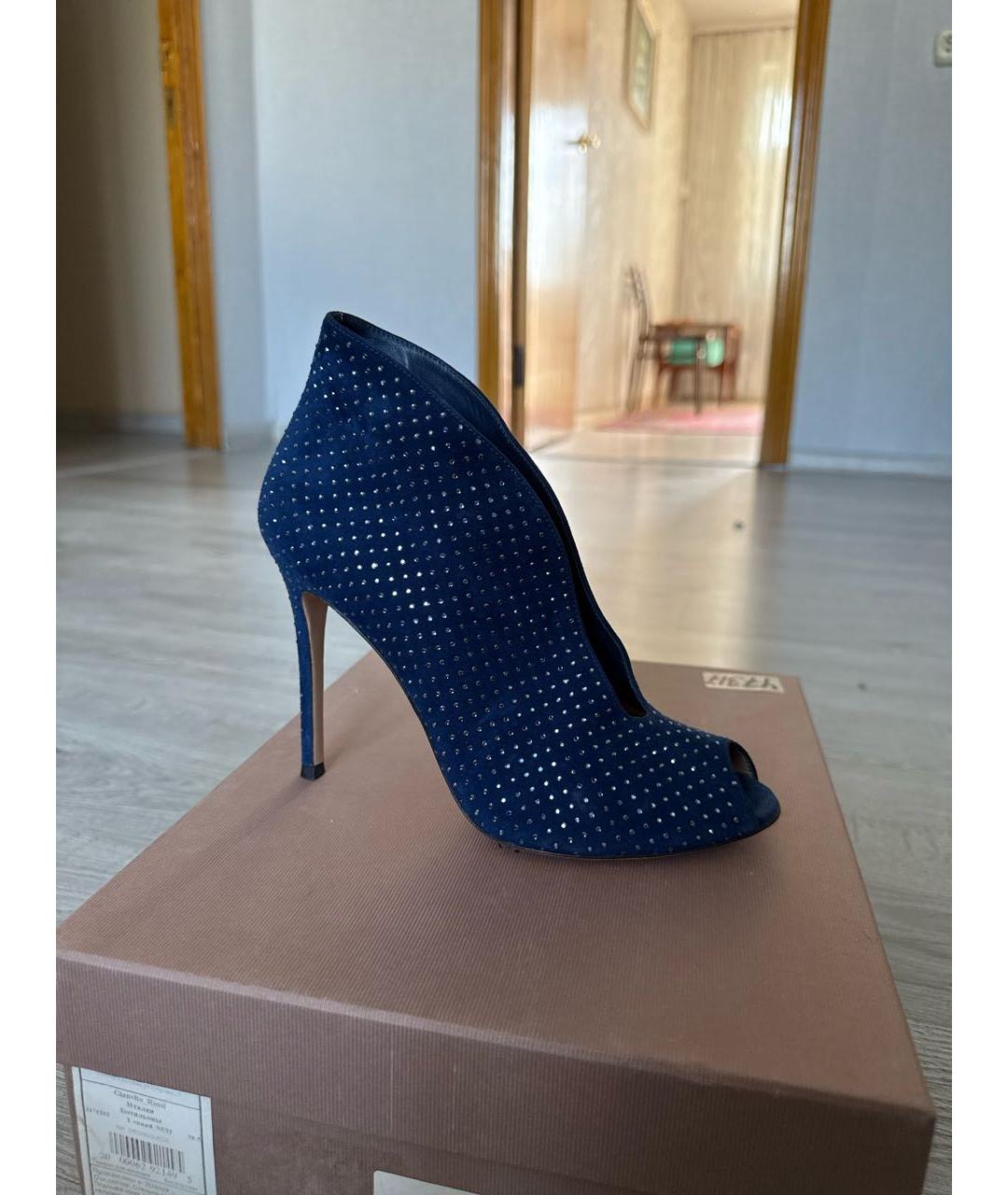 GIANVITO ROSSI Синие замшевые ботильоны, фото 6