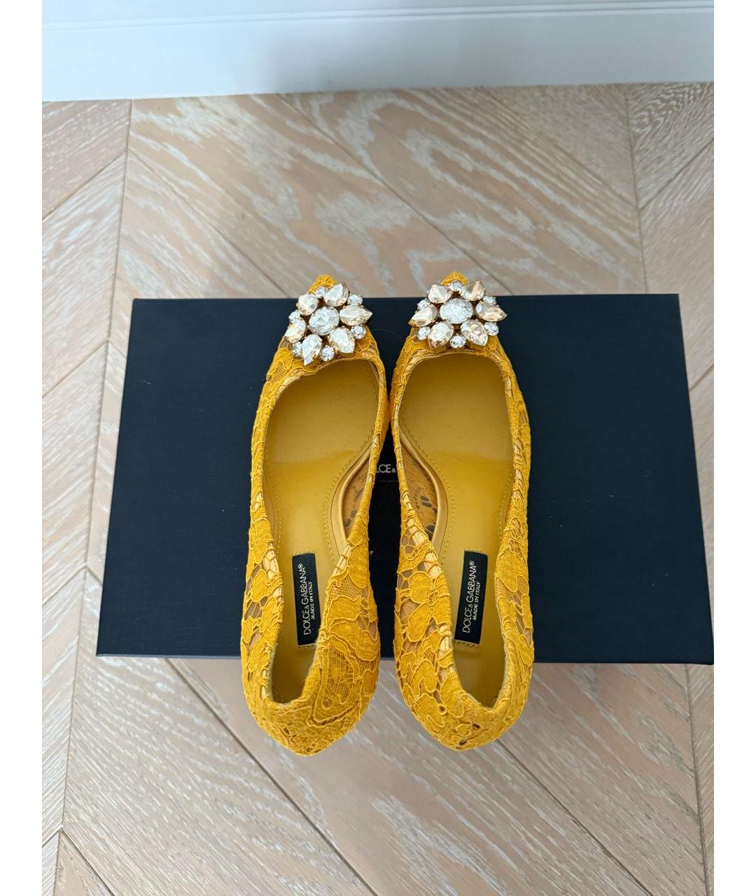 DOLCE&GABBANA Горчичные текстильные лодочки на низком каблуке, фото 3