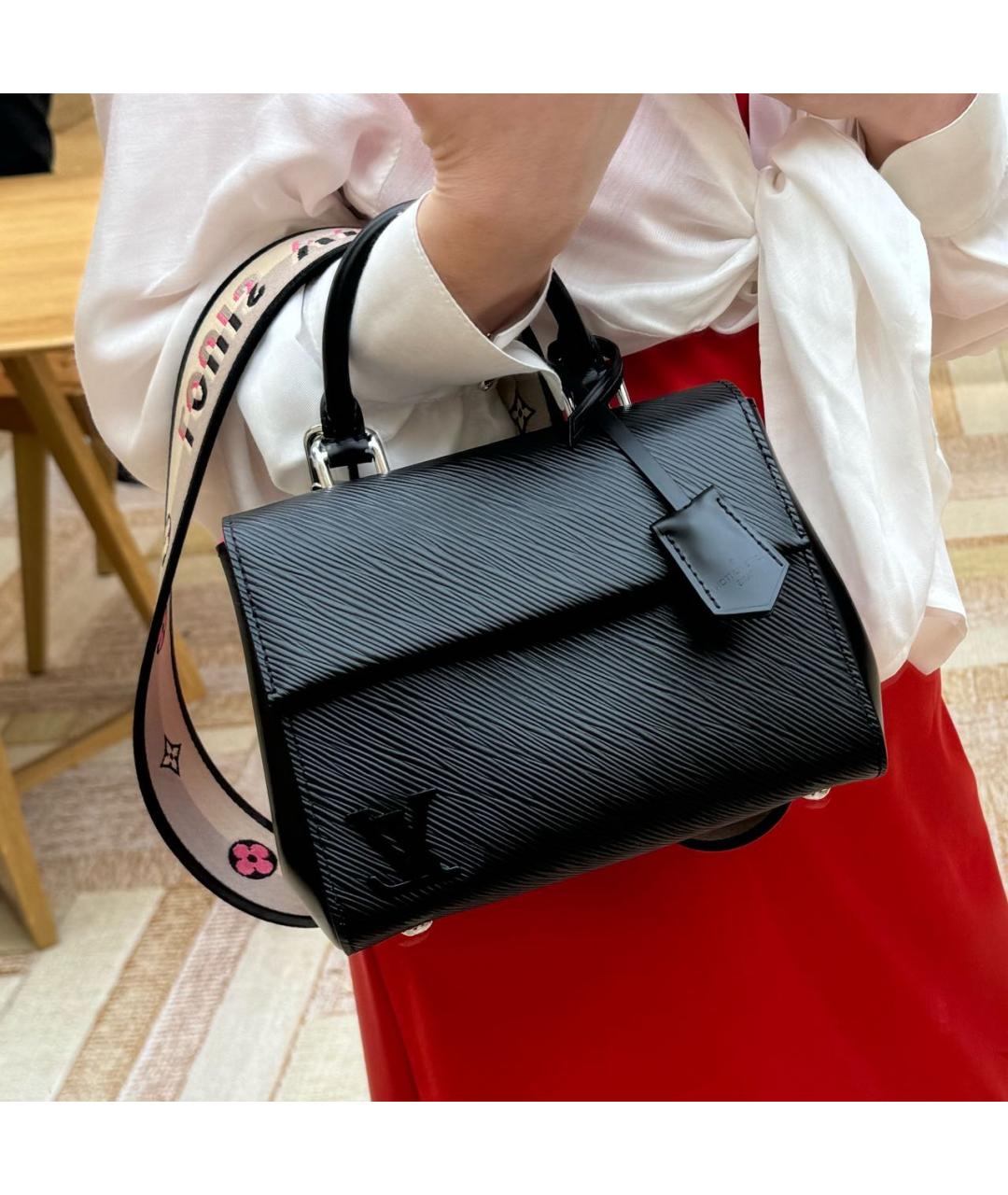 LOUIS VUITTON Черная кожаная сумка тоут, фото 3