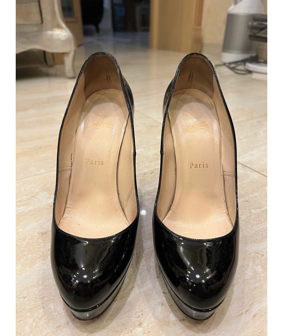 CHRISTIAN LOUBOUTIN Черные туфли из лакированной кожи, фото 2