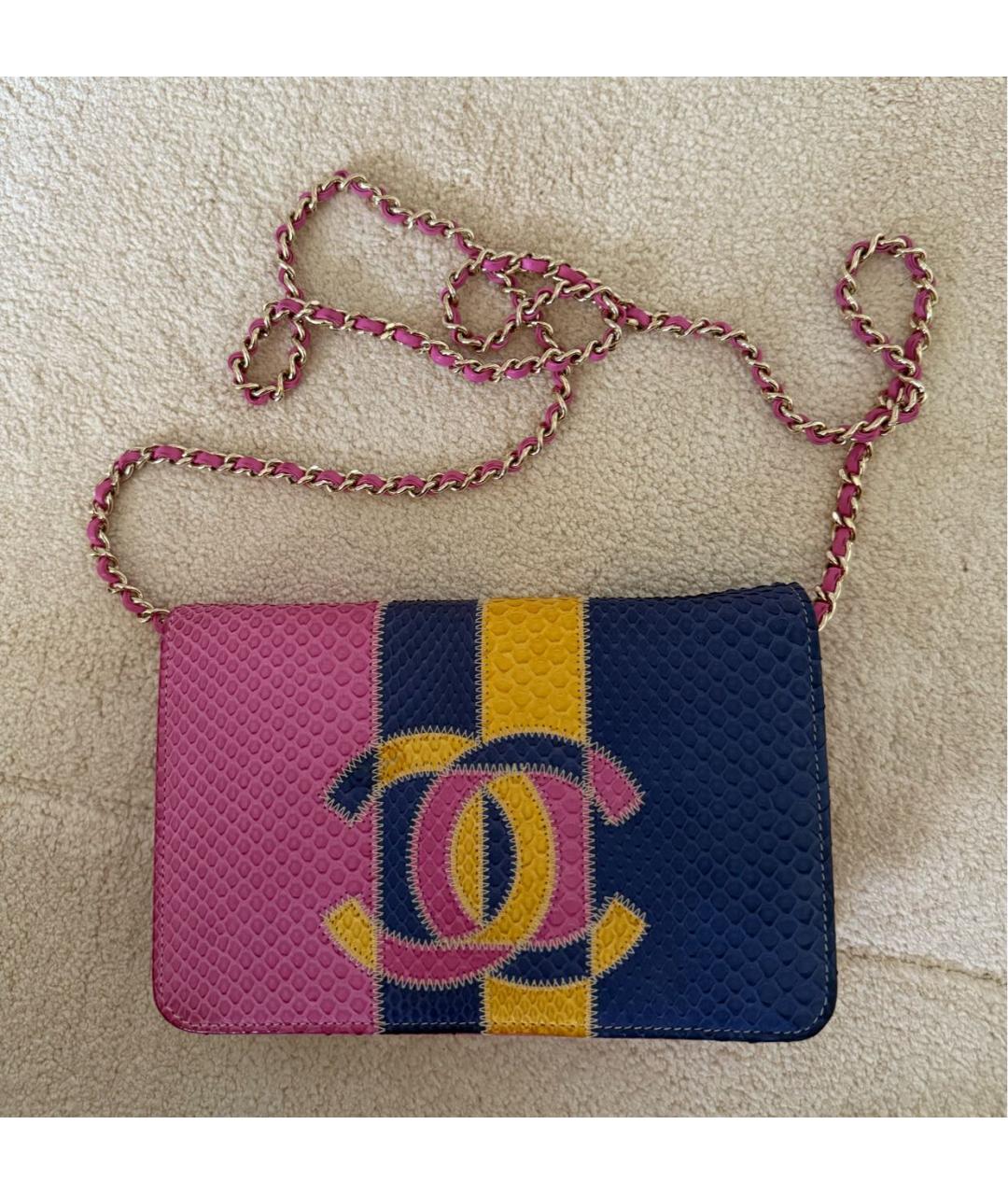 CHANEL Розовая сумка через плечо из экзотической кожи, фото 3