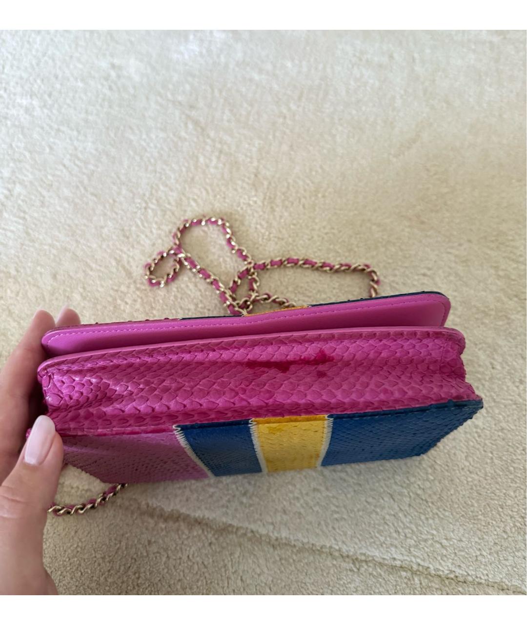 CHANEL Розовая сумка через плечо из экзотической кожи, фото 4