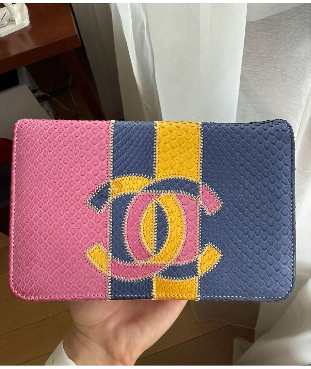 CHANEL Розовая сумка через плечо из экзотической кожи, фото 8
