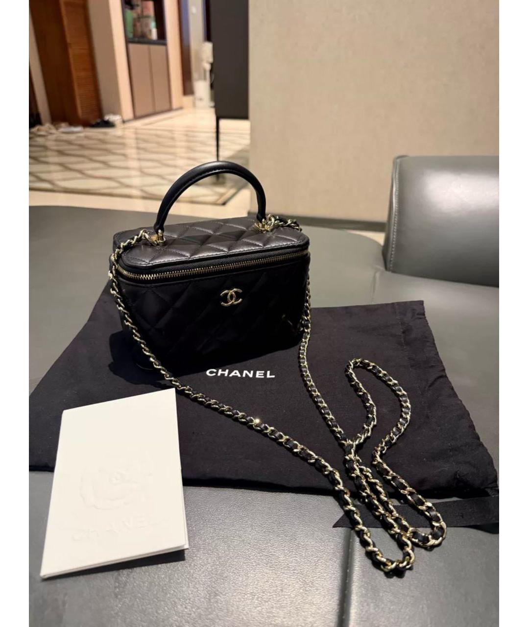 CHANEL Черная кожаная сумка с короткими ручками, фото 5