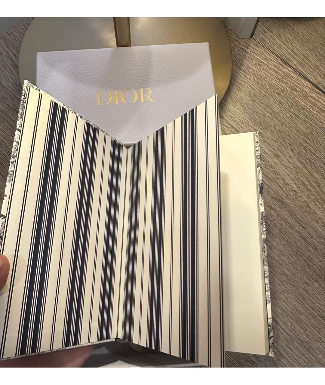 CHRISTIAN DIOR Книга, фото 7