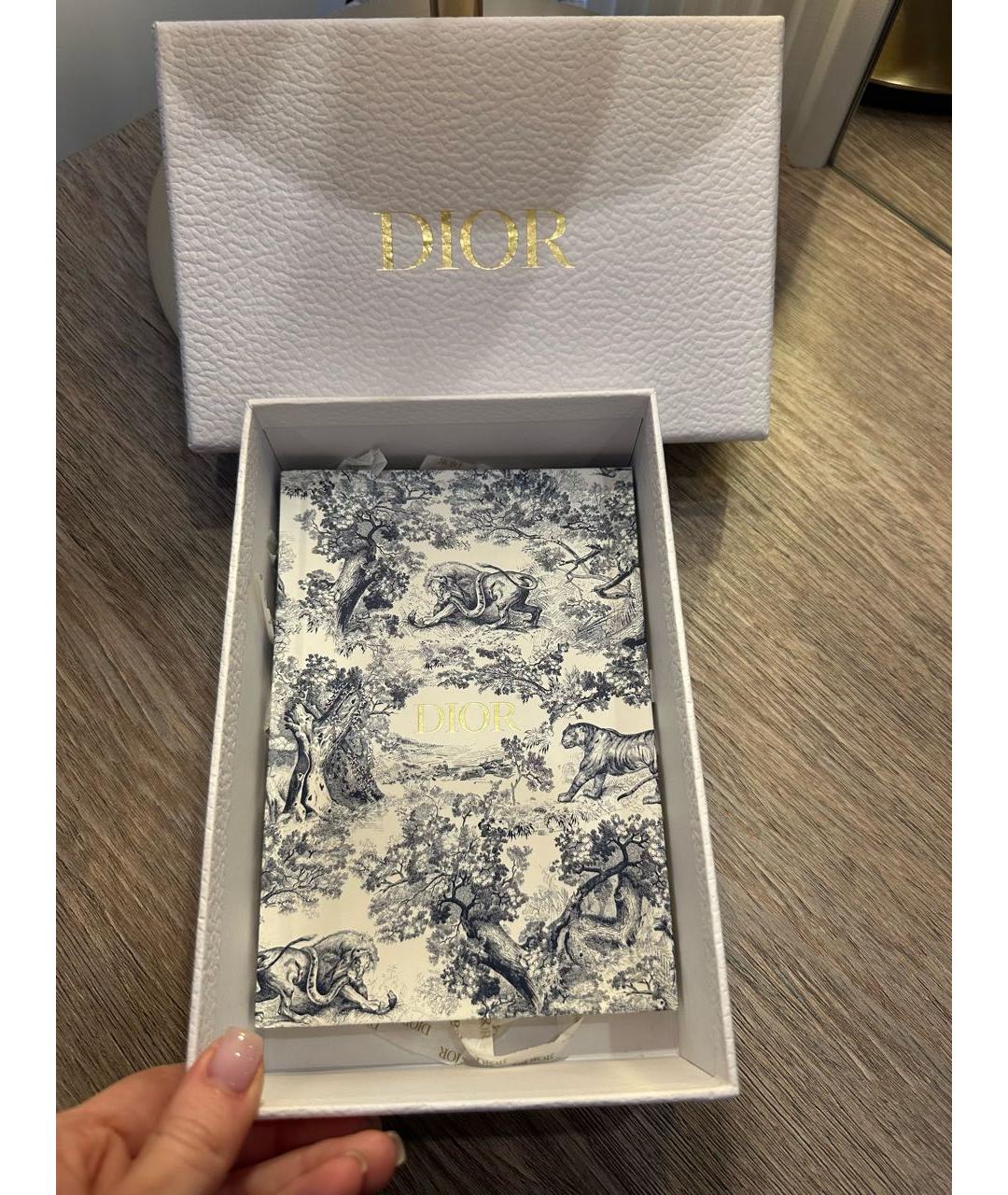 CHRISTIAN DIOR Книга, фото 2