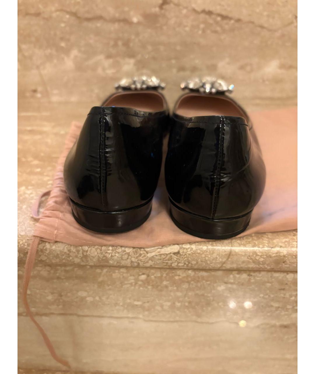MIU MIU Черные балетки из лакированной кожи, фото 4