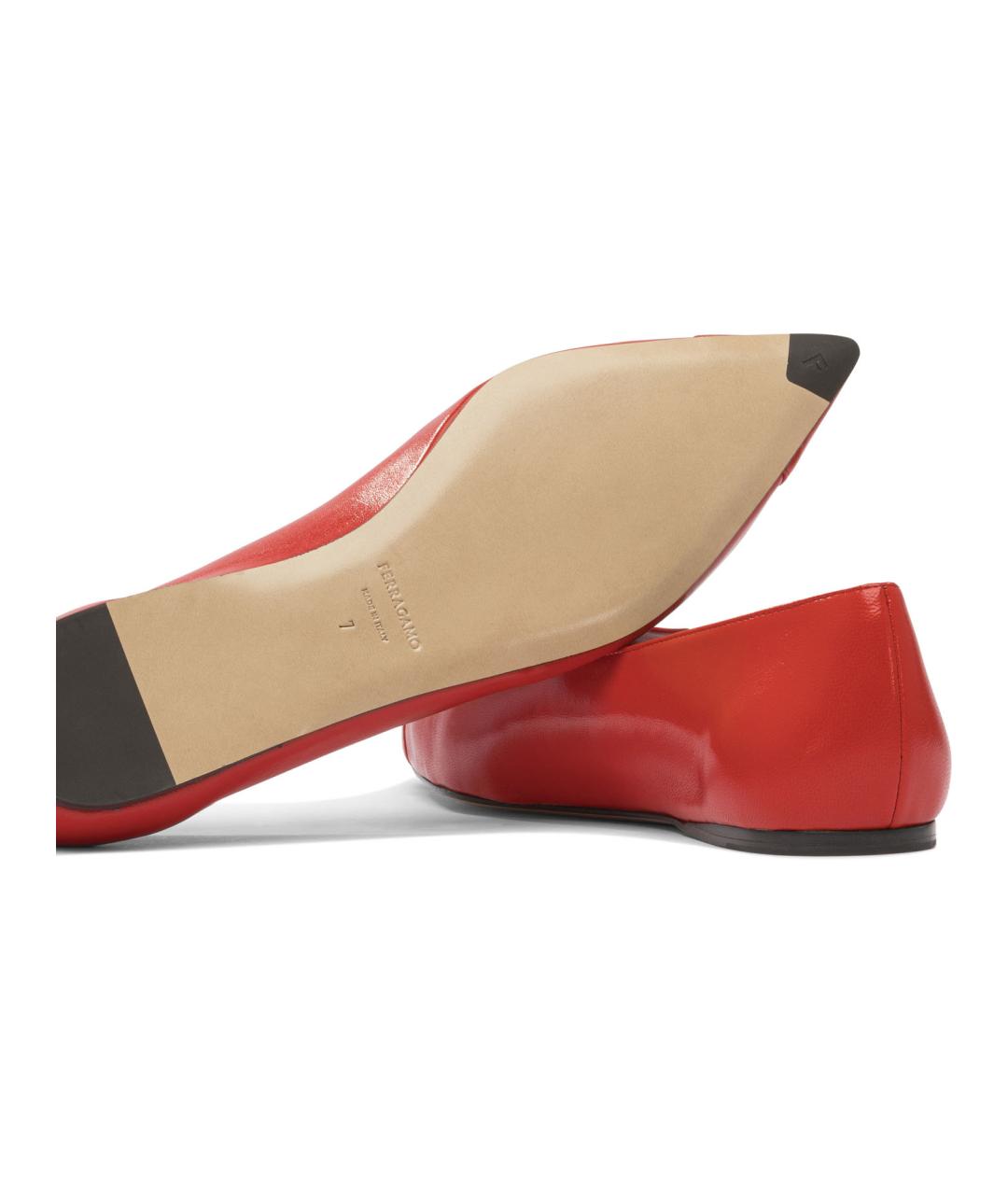 FERRAGAMO Красные кожаные балетки, фото 5