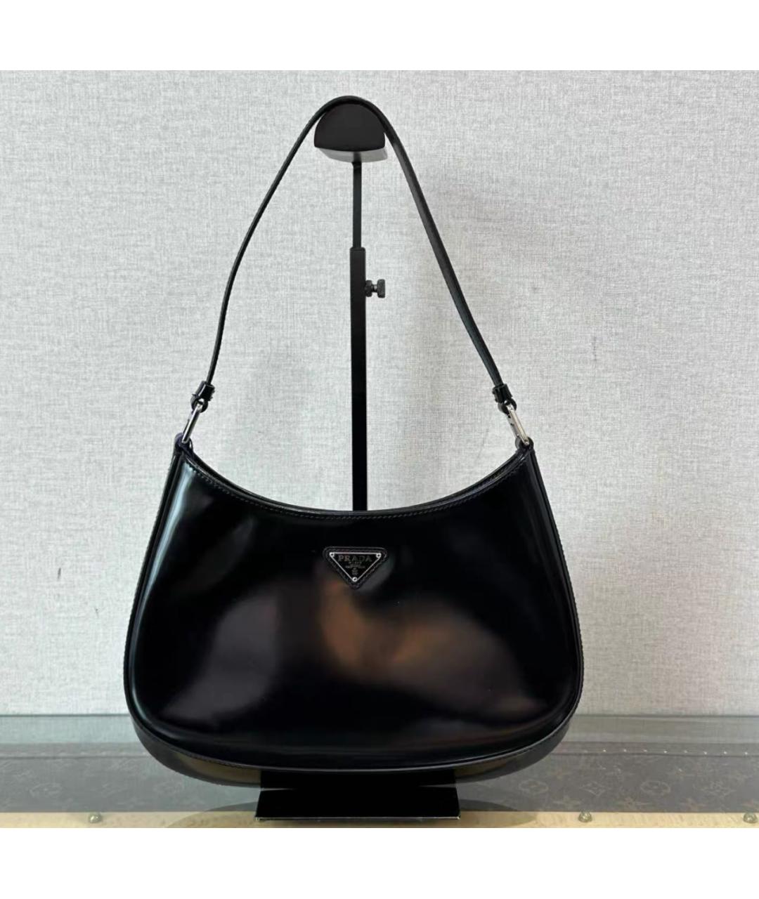 PRADA Черная сумка через плечо из лакированной кожи, фото 7