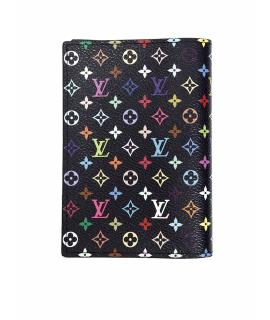LOUIS VUITTON Обложка/футляр