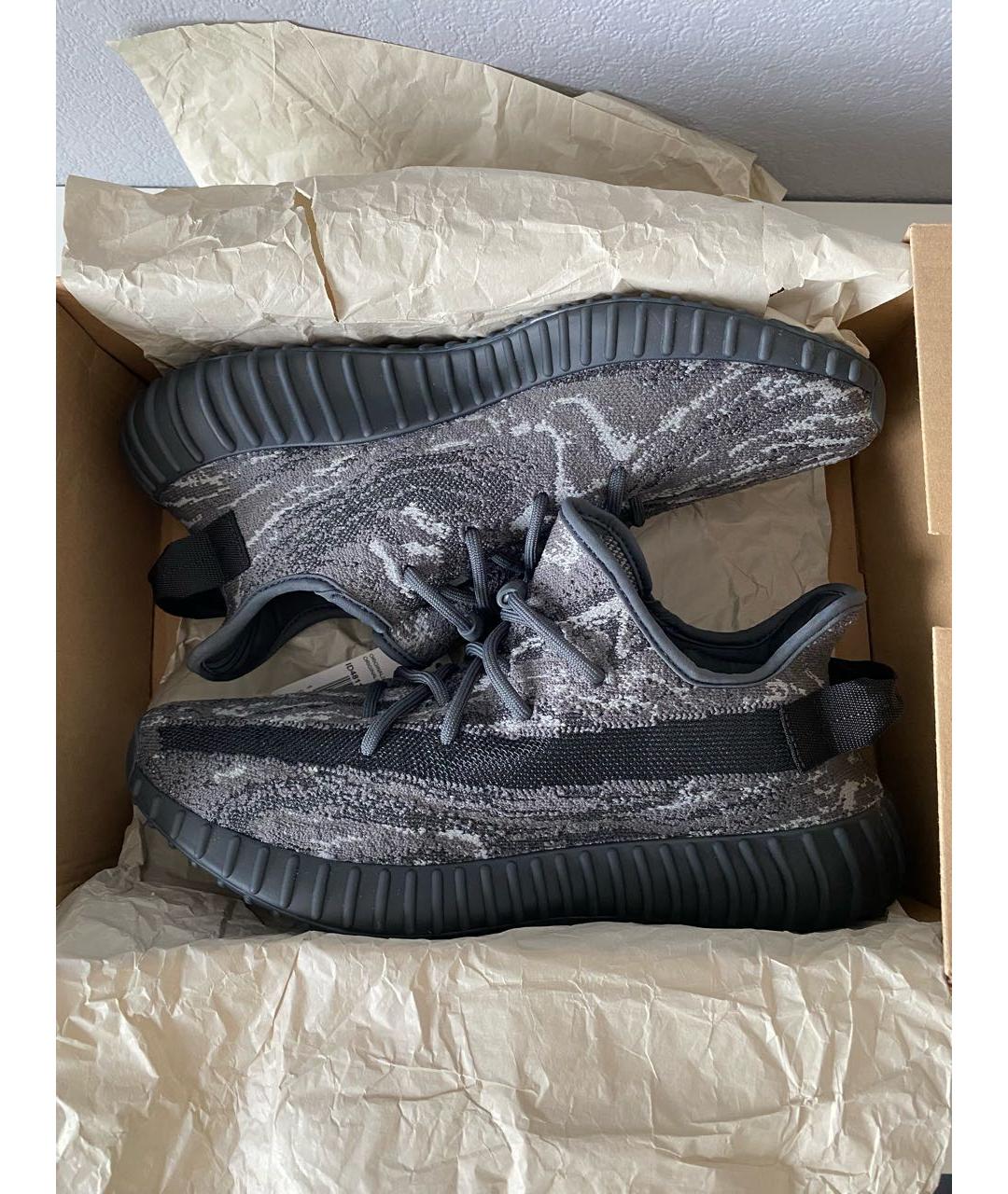 ADIDAS YEEZY Черные текстильные кроссовки, фото 2