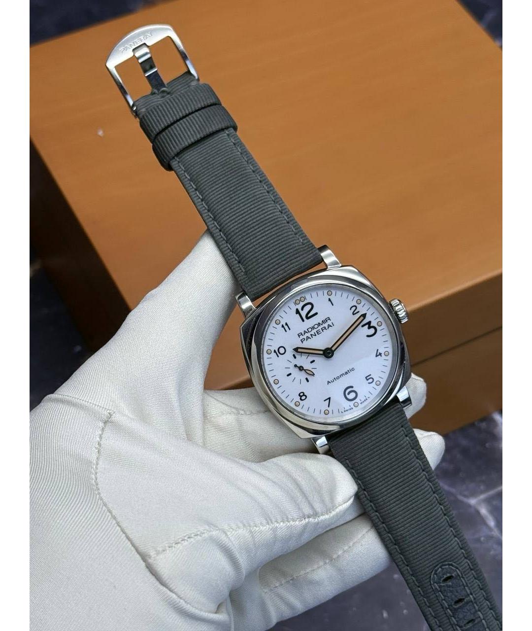 PANERAI Белые металлические часы, фото 4