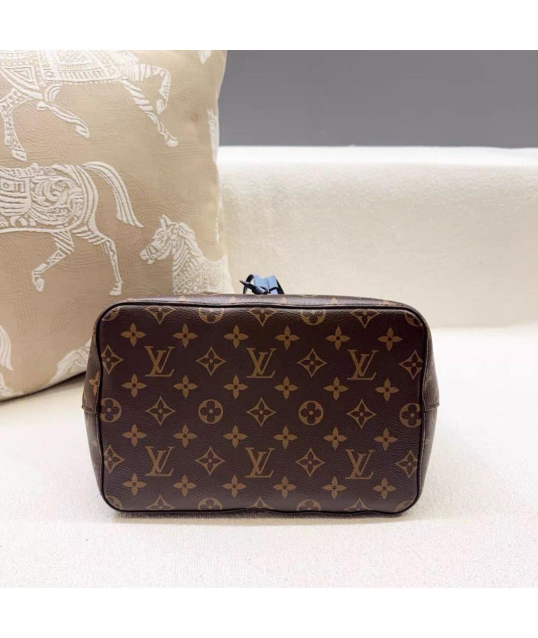 LOUIS VUITTON Голубая кожаная сумка тоут, фото 5