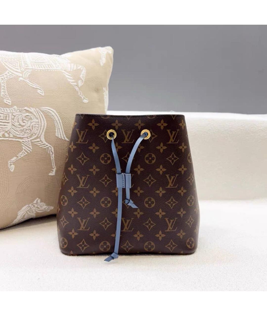 LOUIS VUITTON Голубая кожаная сумка тоут, фото 2