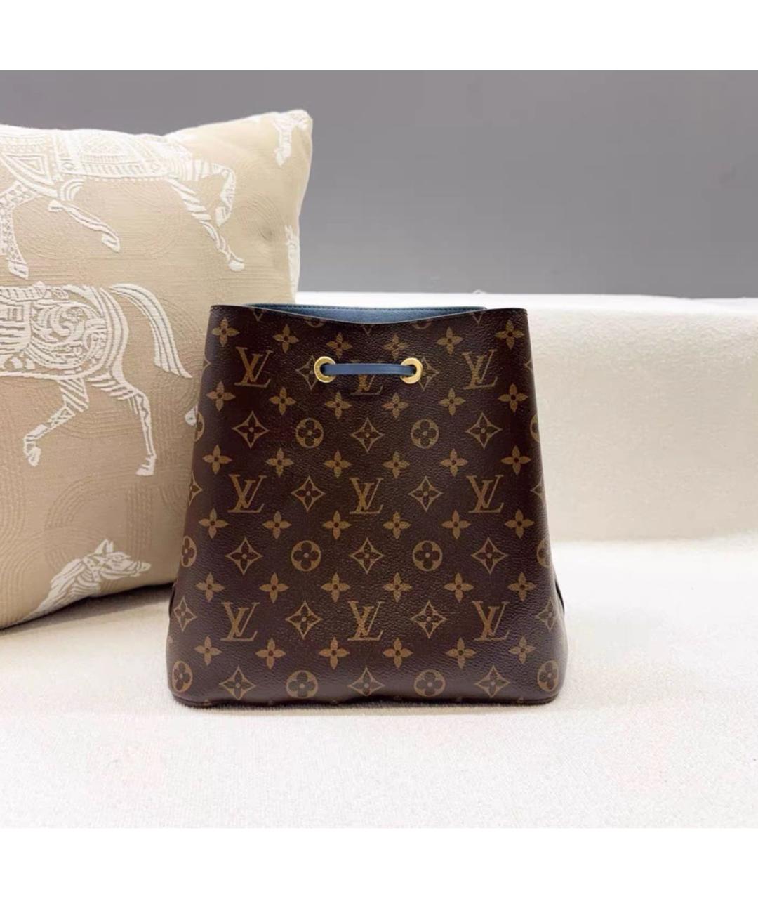 LOUIS VUITTON Голубая кожаная сумка тоут, фото 3