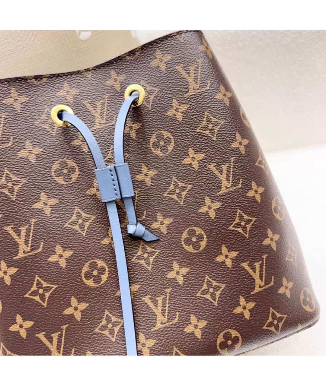 LOUIS VUITTON Голубая кожаная сумка тоут, фото 7