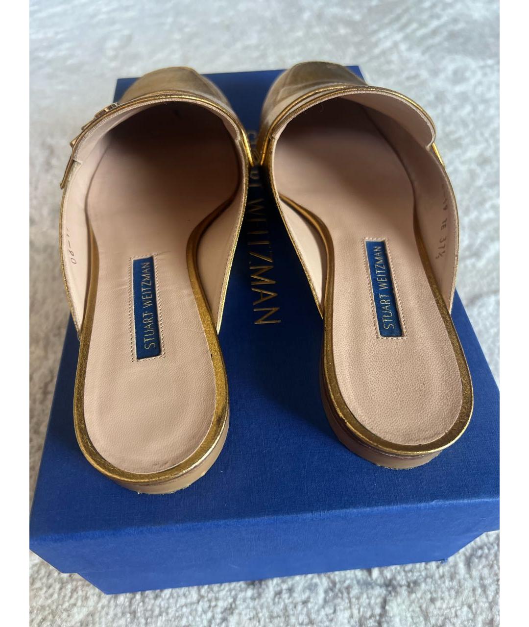 STUART WEITZMAN Золотые кожаные мюли, фото 4