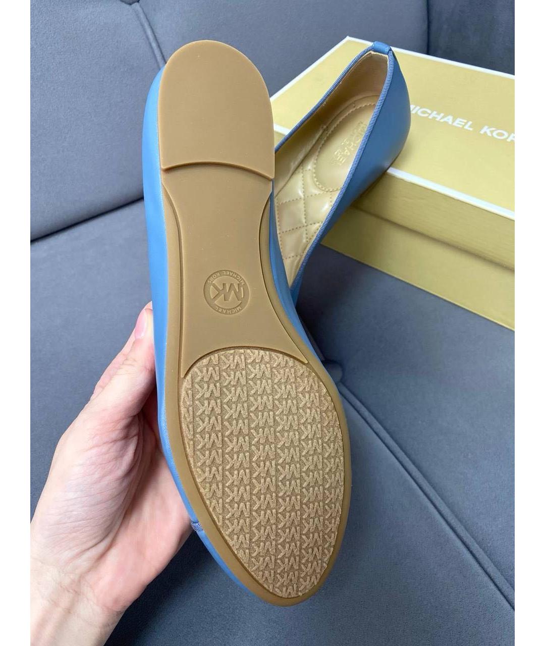MICHAEL KORS Голубые балетки из искусственной кожи, фото 5