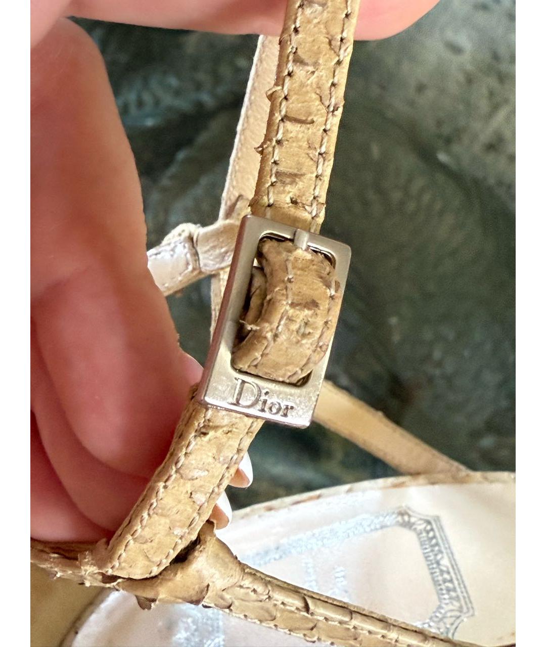 CHRISTIAN DIOR Бежевые босоножки из экзотической кожи, фото 5