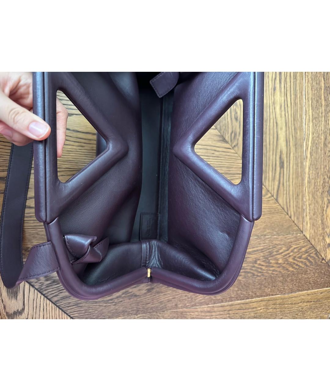 BOTTEGA VENETA Бордовая кожаная сумка с короткими ручками, фото 3