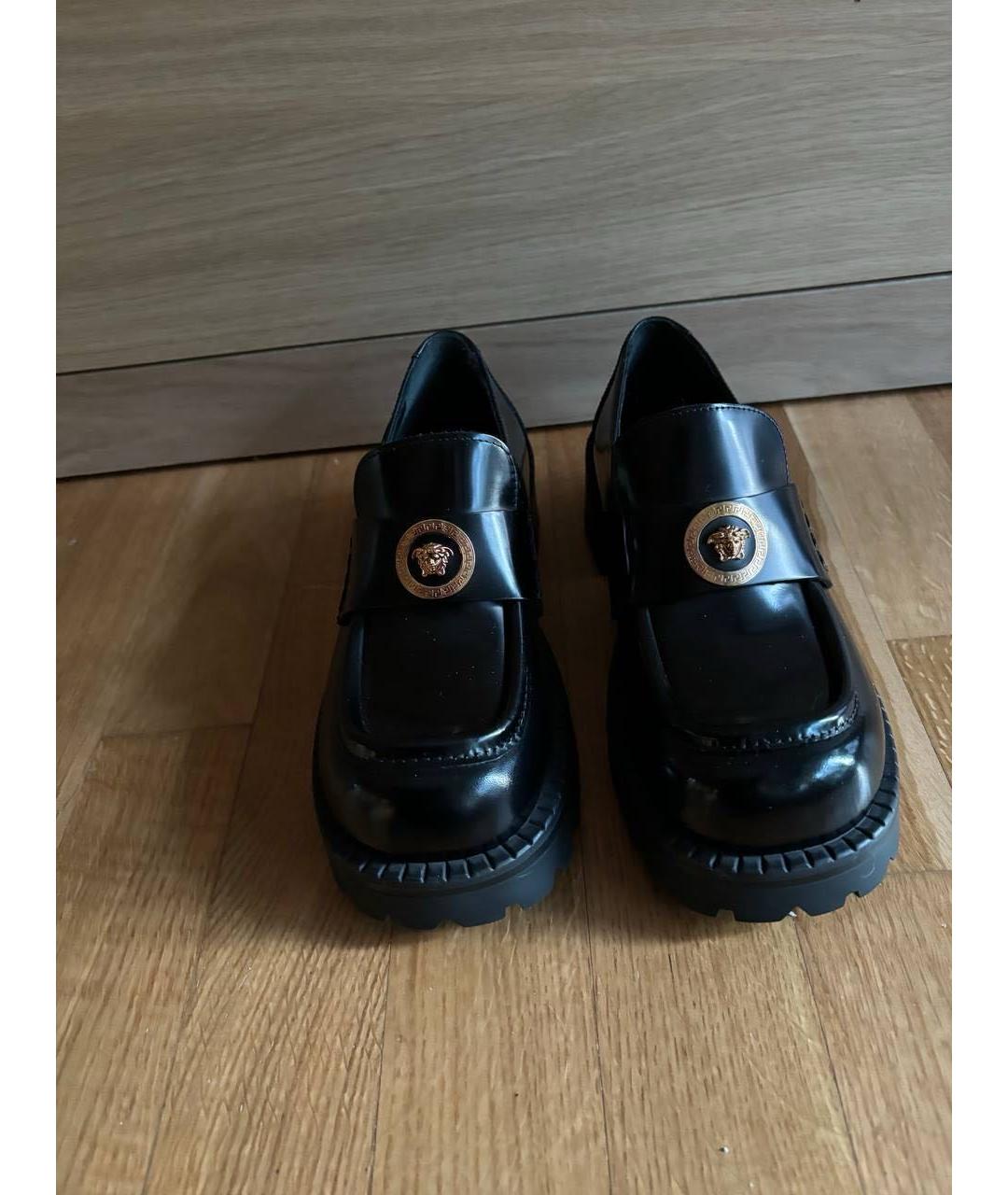 VERSACE Черные кожаные лоферы, фото 2
